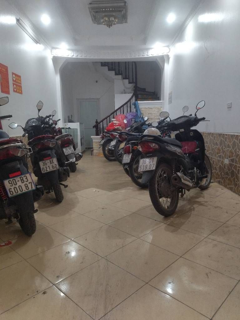 Bán nhà Tân Mai - diện tích 71m2 6 tầng - Ô Tô Đỗ Cửa - giá 20,9 tỷ