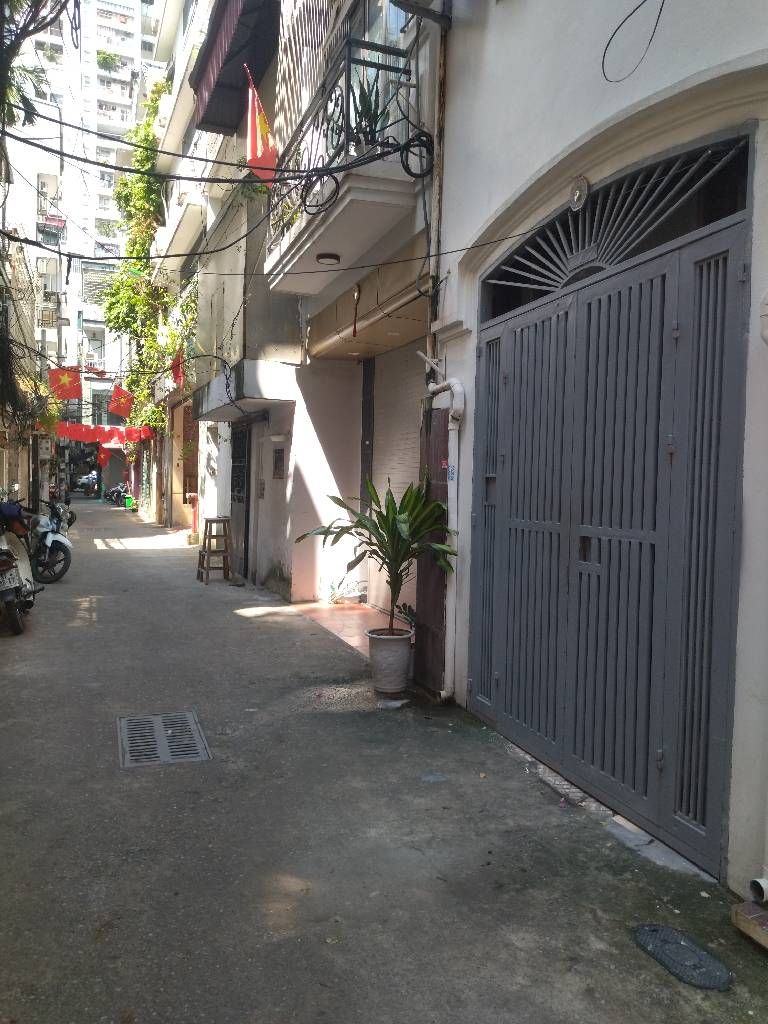 Bán nhà Tân Mai - diện tích 71m2 6 tầng - Ô Tô Đỗ Cửa - giá 20,9 tỷ