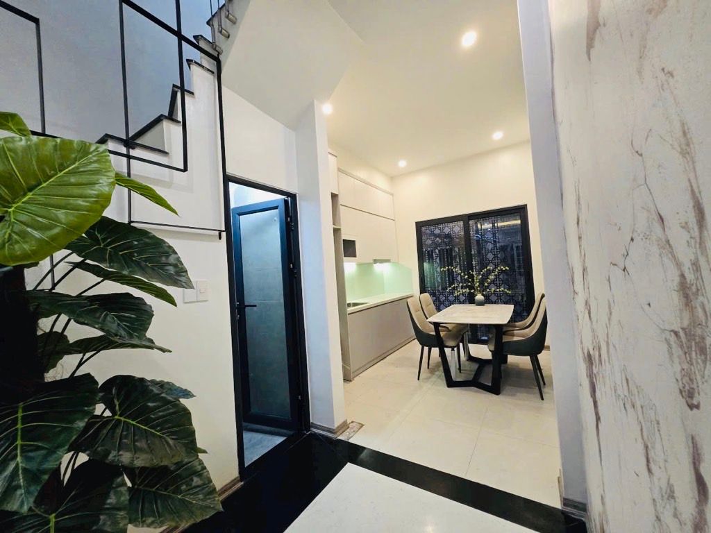 Bán nhà Bùi Ngọc Dương - diện tích 35m2 4 tầng - 2 mặt ngõ - giá 9,75 tỷ