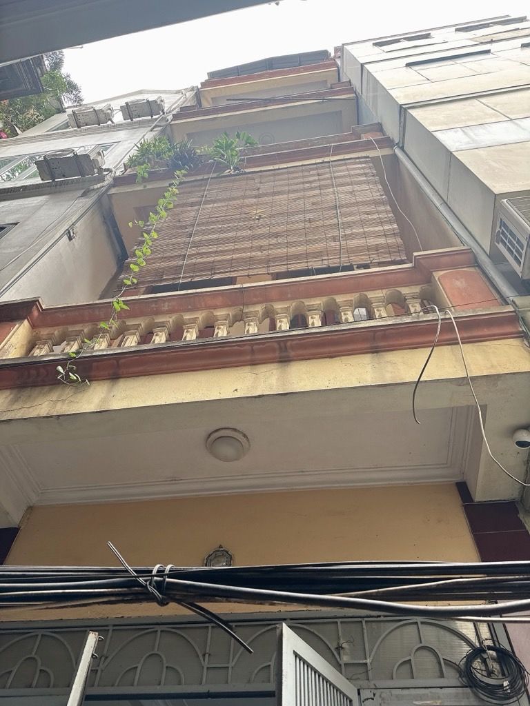 Bán nhà Nguyễn Trãi - diện tích 53m2 5 tầng - Nhà 2 mặt ngõ, ngõ thông tứ tung - giá 10,6 tỷ