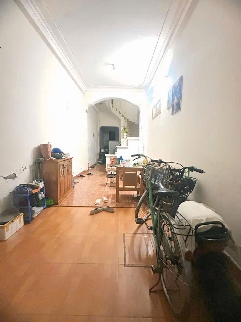 Bán nhà Nguyễn Trãi - diện tích 53m2 5 tầng - Nhà 2 mặt ngõ, ngõ thông tứ tung - giá 10,6 tỷ