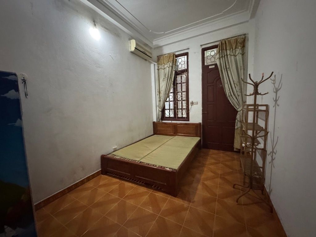 Bán nhà Nguyễn Trãi - diện tích 53m2 5 tầng - Nhà 2 mặt ngõ, ngõ thông tứ tung - giá 10,6 tỷ