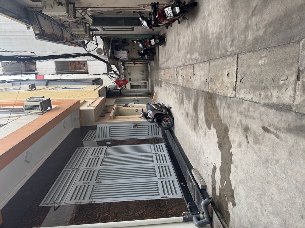 Bán nhà Nguyễn Trãi - diện tích 53m2 5 tầng - Nhà 2 mặt ngõ, ngõ thông tứ tung - giá 10,6 tỷ