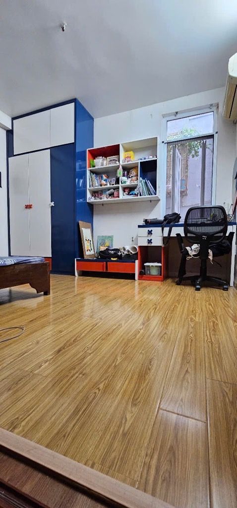 Bán nhà Lạc Trung - diện tích 46.2m2 5 tầng - Ô TÔ NGỦ TRONG NHÀ - giá 19,5 tỷ