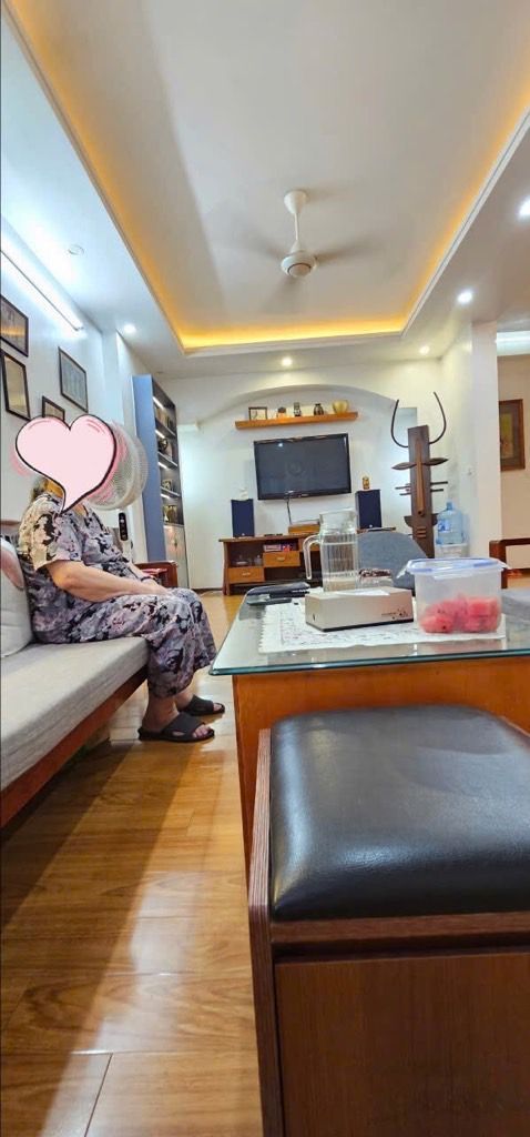 Bán nhà Lạc Trung - diện tích 46.2m2 5 tầng - Ô TÔ NGỦ TRONG NHÀ - giá 19,5 tỷ