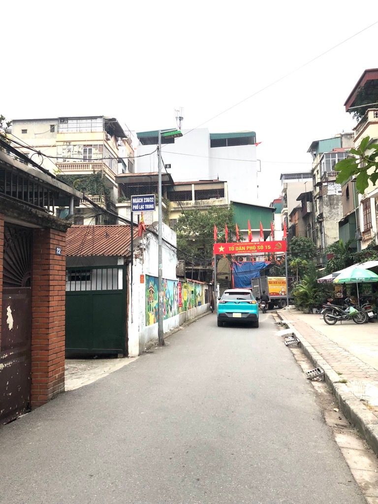 Bán nhà Lạc Trung - diện tích 46.2m2 5 tầng - Ô TÔ NGỦ TRONG NHÀ - giá 19,5 tỷ