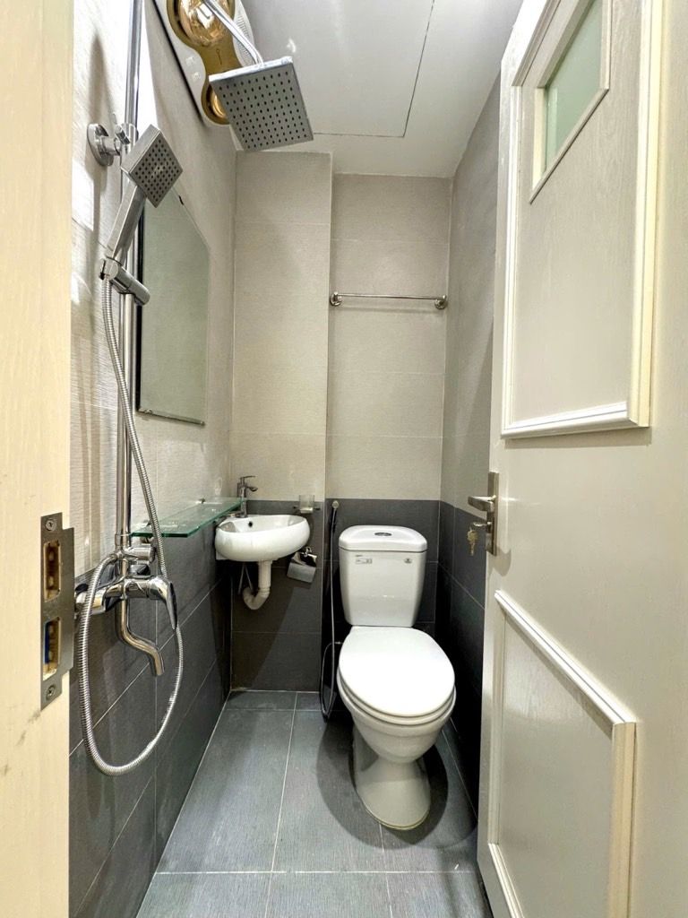 Bán nhà Giảng Võ - diện tích 14m2 5 tầng - Nhà vị trí đẹp 5M ra mặt phố Giảng Võ - giá 5,6 tỷ