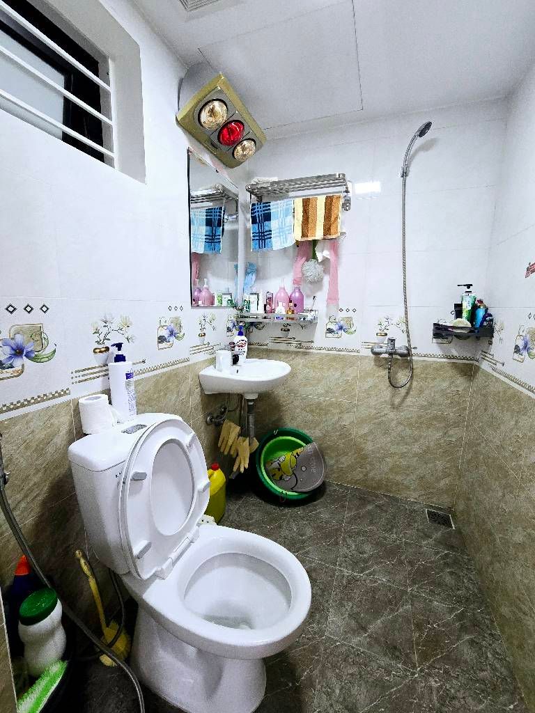 Bán nhà Thanh Nhàn - diện tích 60m2 1 tầng - Ô tô đậu dưới chân tòa nhà - giá 4,5 tỷ