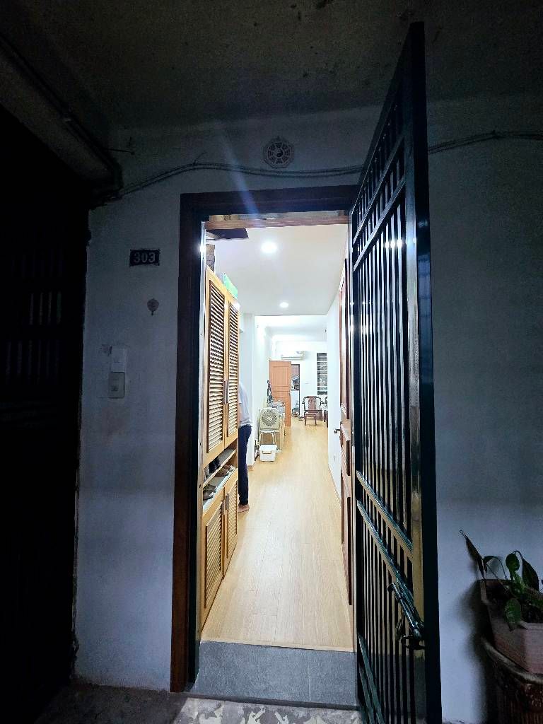 Bán nhà Thanh Nhàn - diện tích 60m2 1 tầng - Ô tô đậu dưới chân tòa nhà - giá 4,5 tỷ