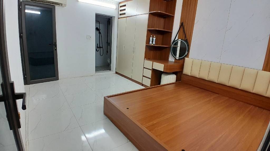 Bán nhà Tôn Đức Thắng - diện tích 65m2 1 tầng - ô tô đỗ cửa - giá 5,75 tỷ