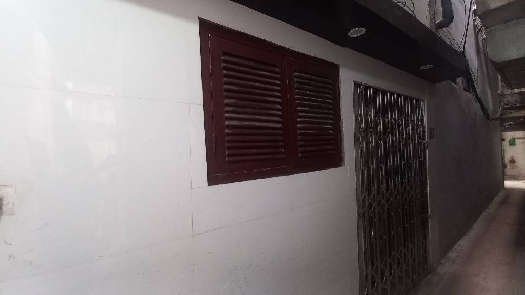 Bán nhà Tôn Đức Thắng - diện tích 21,8m2 5 tầng - Nhà khung cột chắc chắn - giá 6,3 tỷ