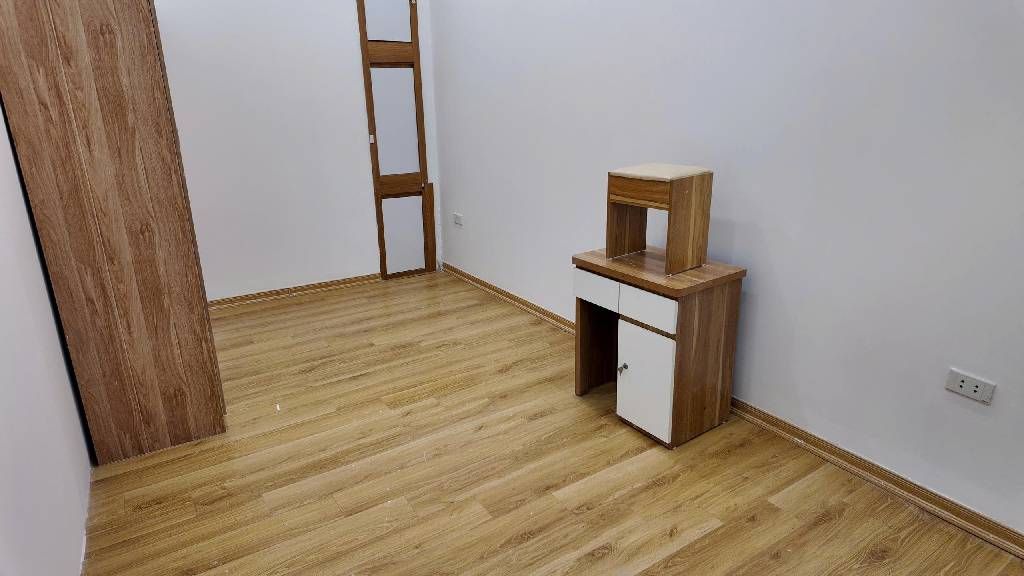 Bán nhà Tôn Đức Thắng - diện tích 21,8m2 5 tầng - Nhà khung cột chắc chắn - giá 6,3 tỷ