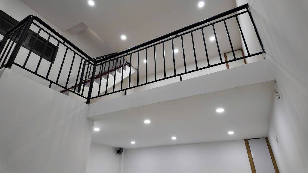 Bán nhà Tôn Đức Thắng - diện tích 21,8m2 5 tầng - Nhà khung cột chắc chắn - giá 6,3 tỷ