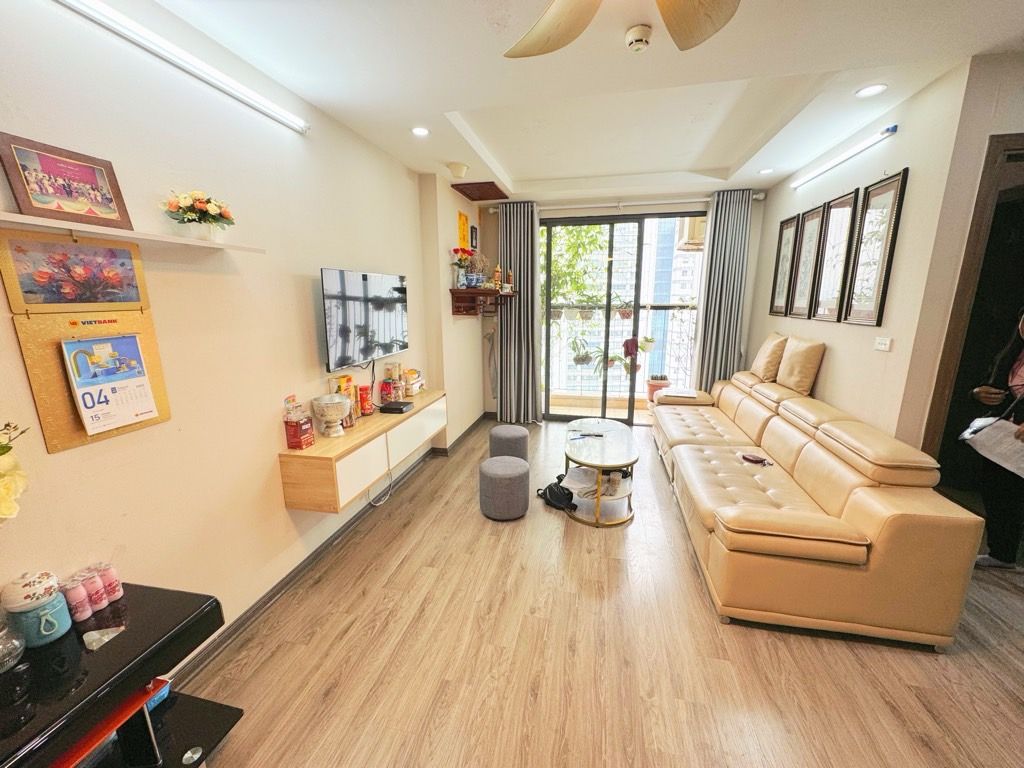 Bán nhà Tam Trinh - diện tích 61.5m2 14 tầng - Căn hộ đẹp tại Helios Tower - giá 6,6 tỷ