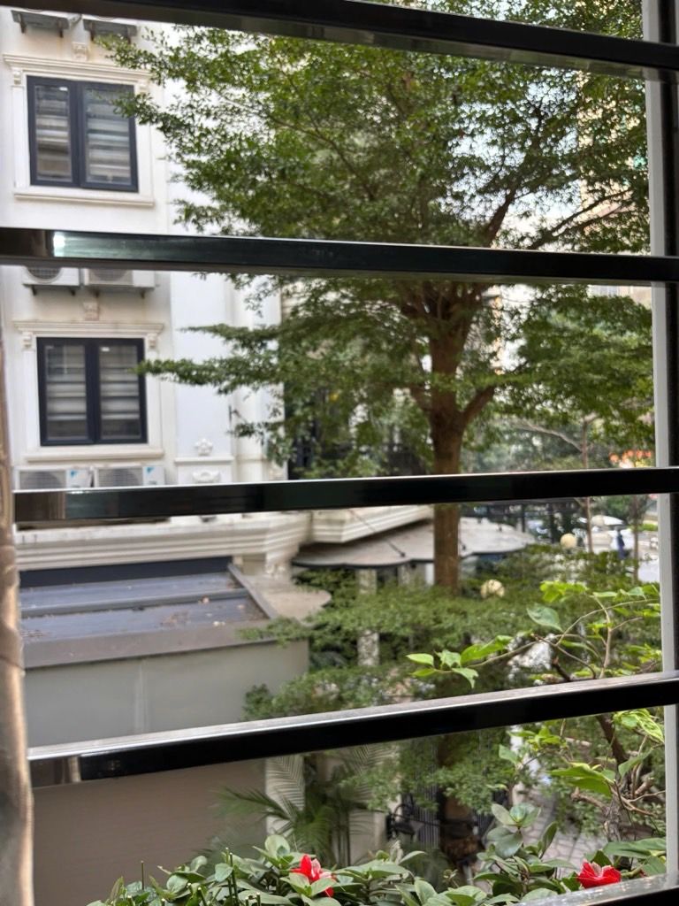 Bán nhà Khương Trung - diện tích 28.4m2 5 tầng - Nhà nhỏ về ở ngay, hàng xóm phân lô - giá 6,7 tỷ