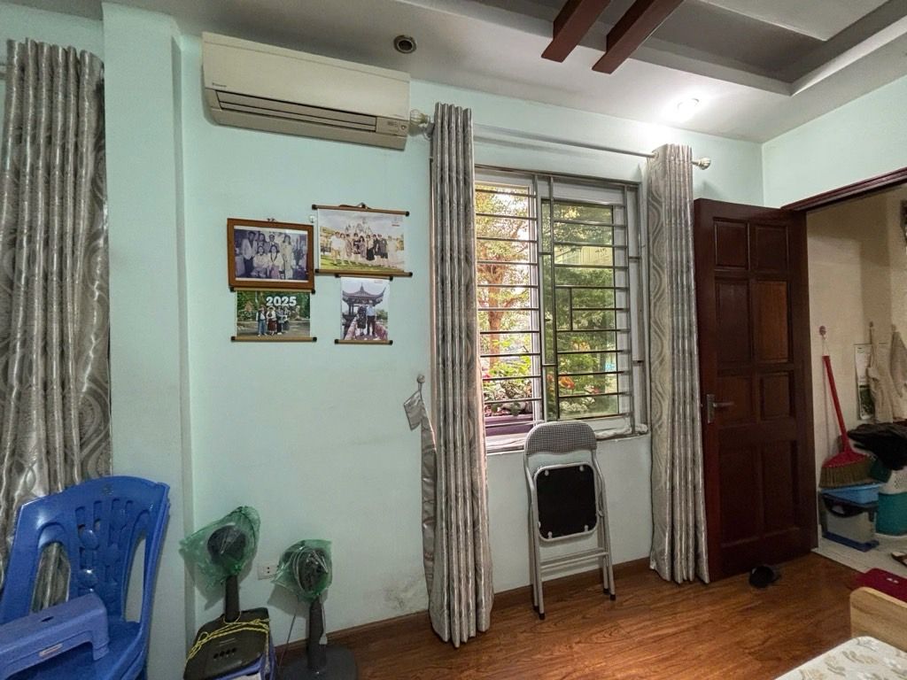 Bán nhà Khương Trung - diện tích 28.4m2 5 tầng - Nhà nhỏ về ở ngay, hàng xóm phân lô - giá 6,7 tỷ