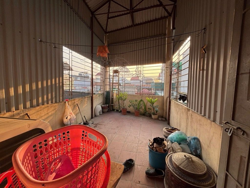 Bán nhà Khương Trung - diện tích 28.4m2 5 tầng - Nhà nhỏ về ở ngay, hàng xóm phân lô - giá 6,7 tỷ