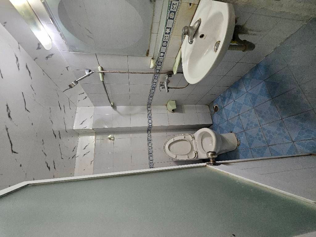 Bán nhà Gốc Đề - diện tích 32m2 5 tầng - MẶT NGÕ THÔNG - DÂN XÂY CHẮC CHẮN - THOÁNG TRƯỚC SAU - giá 8,1 tỷ