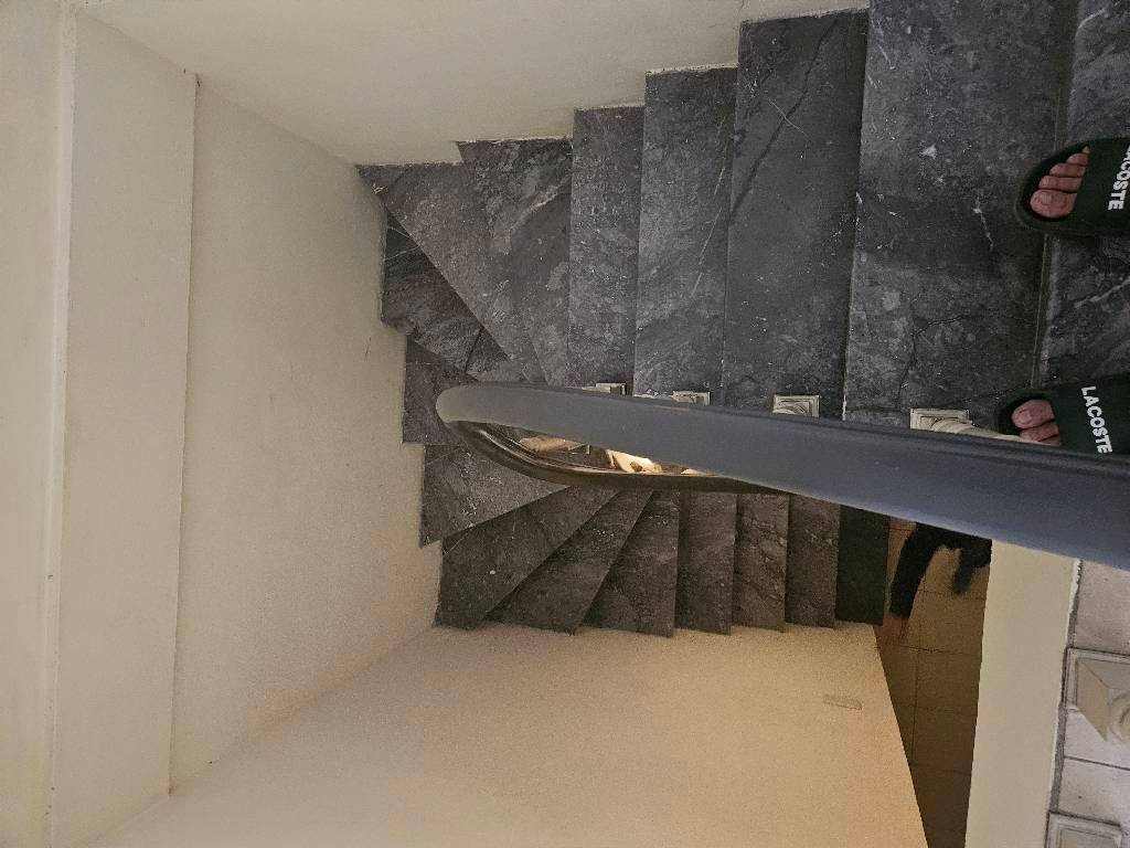 Bán nhà Gốc Đề - diện tích 32m2 5 tầng - MẶT NGÕ THÔNG - DÂN XÂY CHẮC CHẮN - THOÁNG TRƯỚC SAU - giá 8,1 tỷ