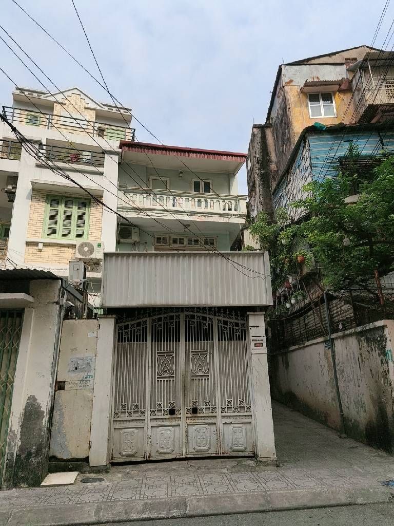 Bán nhà Thành Công - diện tích 92m2 3 tầng - Ngõ 2, gần mặt phố Láng Hạ - giá 22,5 tỷ