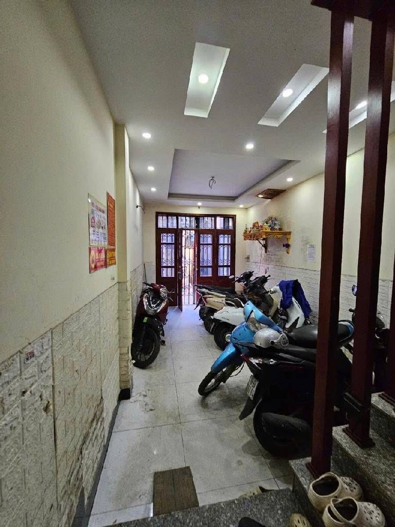 Bán nhà Phùng Khoang - diện tích 48m2 5 tầng - Ngõ 3 gác tránh - giá 12 tỷ