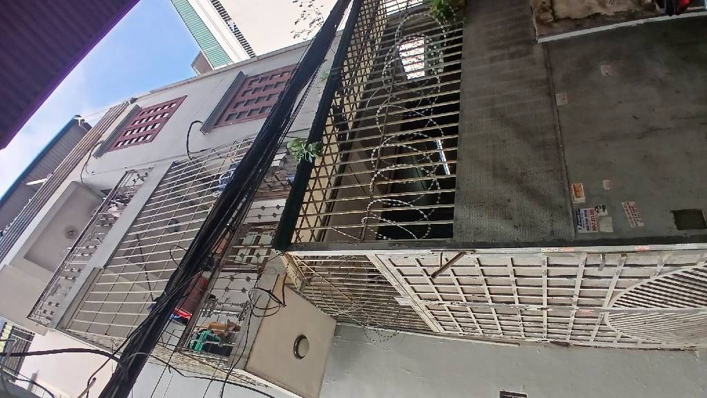 Bán nhà Minh Khai - diện tích 64m2 4 tầng - 2 mặt ngõ - giá 17 tỷ
