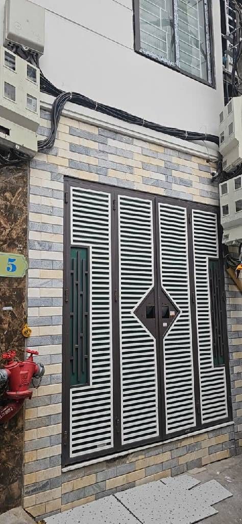 Bán nhà Bùi Xương Trạch - diện tích 35m2 1 tầng - Căn hộ ccmn tầng 1 riêng biệt - giá 1,9 tỷ