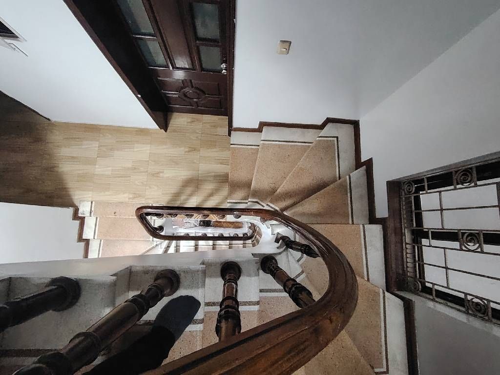 Bán nhà Thanh Nhàn - diện tích 104.8m2 4 tầng - HÀNG HIẾM! GIÁ ĐẦU TƯ! - giá 19,5 tỷ