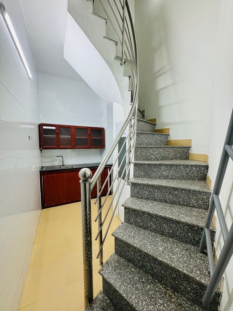 Bán nhà ngõ Thịnh Hào - diện tích 21.8m2 4 tầng - Cơ hội hiếm có sở hữu mảnh đất vàng - giá 6,2 tỷ