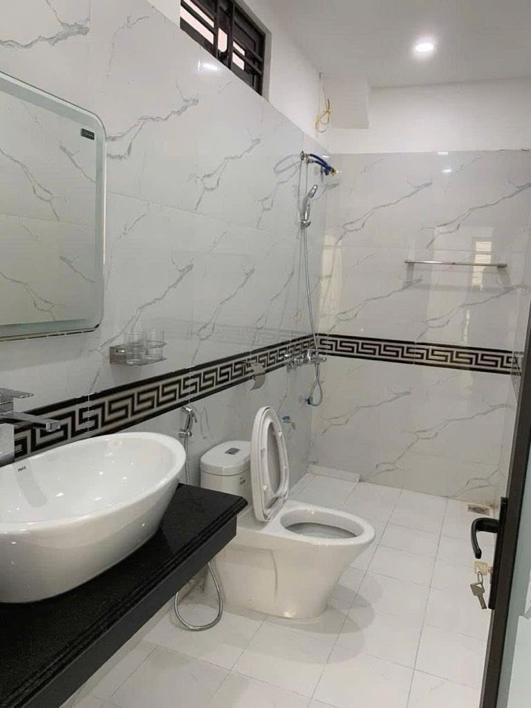 Bán nhà NGUYỄN LƯƠNG BẰNG - diện tích 36m2 5 tầng - Lô góc thoáng trước sau - giá 11 tỷ