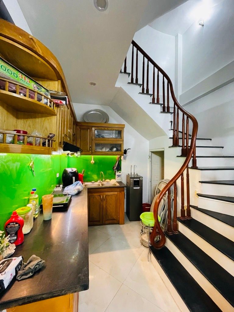 Bán nhà Định Công Thượng - diện tích 30m2 5 tầng - Ô TÔ CÁCH 15m - giá 7,5 tỷ