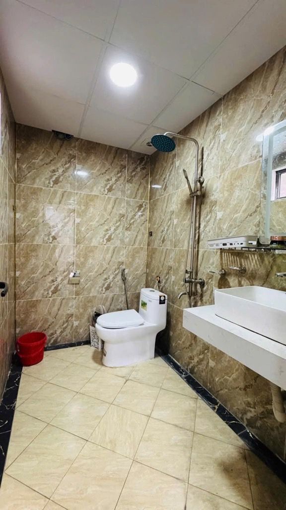 Bán nhà Khương Hạ - diện tích 42m2 7 tầng - Ô tô đỗ cửa - giá 14,6 tỷ