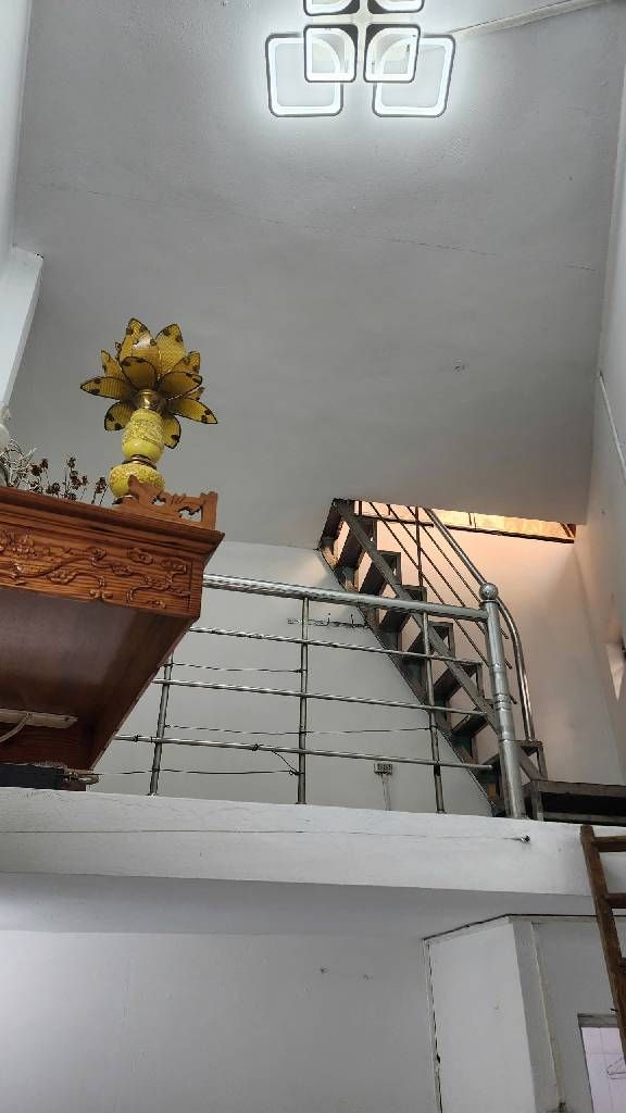 Bán nhà Ngõ Quỳnh - diện tích 16m2 2 tầng - Mặt tiền khủng - giá 5,2 tỷ