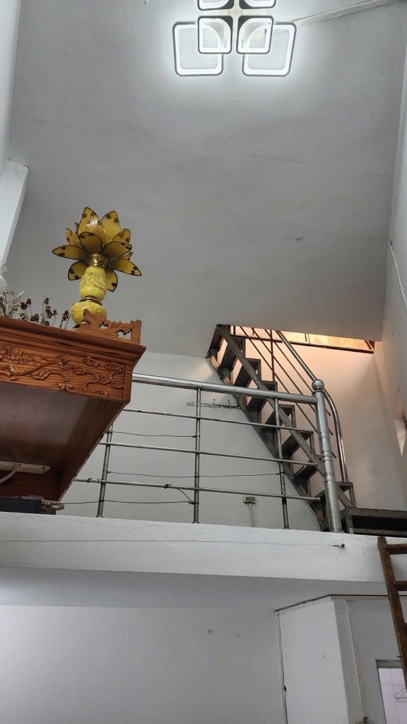 Bán nhà Chùa Quỳnh - diện tích 16m2 3 tầng - ô tô đỗ cửa - giá 4,6 tỷ