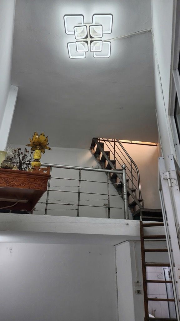 Bán nhà Chùa Quỳnh - diện tích 16m2 3 tầng - ô tô đỗ cửa - giá 4,6 tỷ