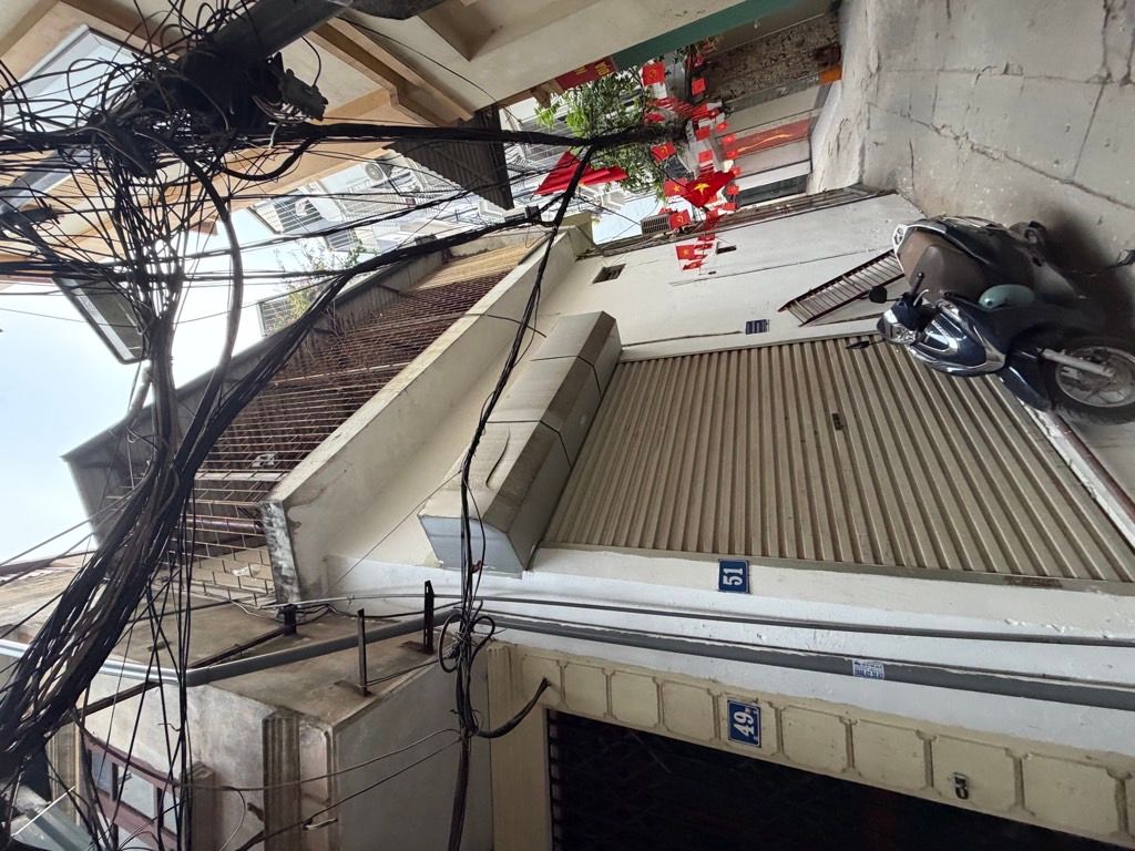 Bán nhà Chùa Quỳnh - diện tích 16m2 3 tầng - ô tô đỗ cửa - giá 4,6 tỷ