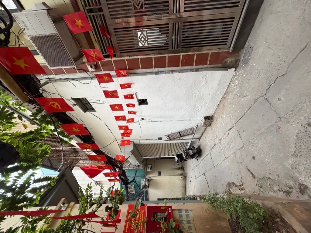 Bán nhà Chùa Quỳnh - diện tích 16m2 3 tầng - ô tô đỗ cửa - giá 4,6 tỷ