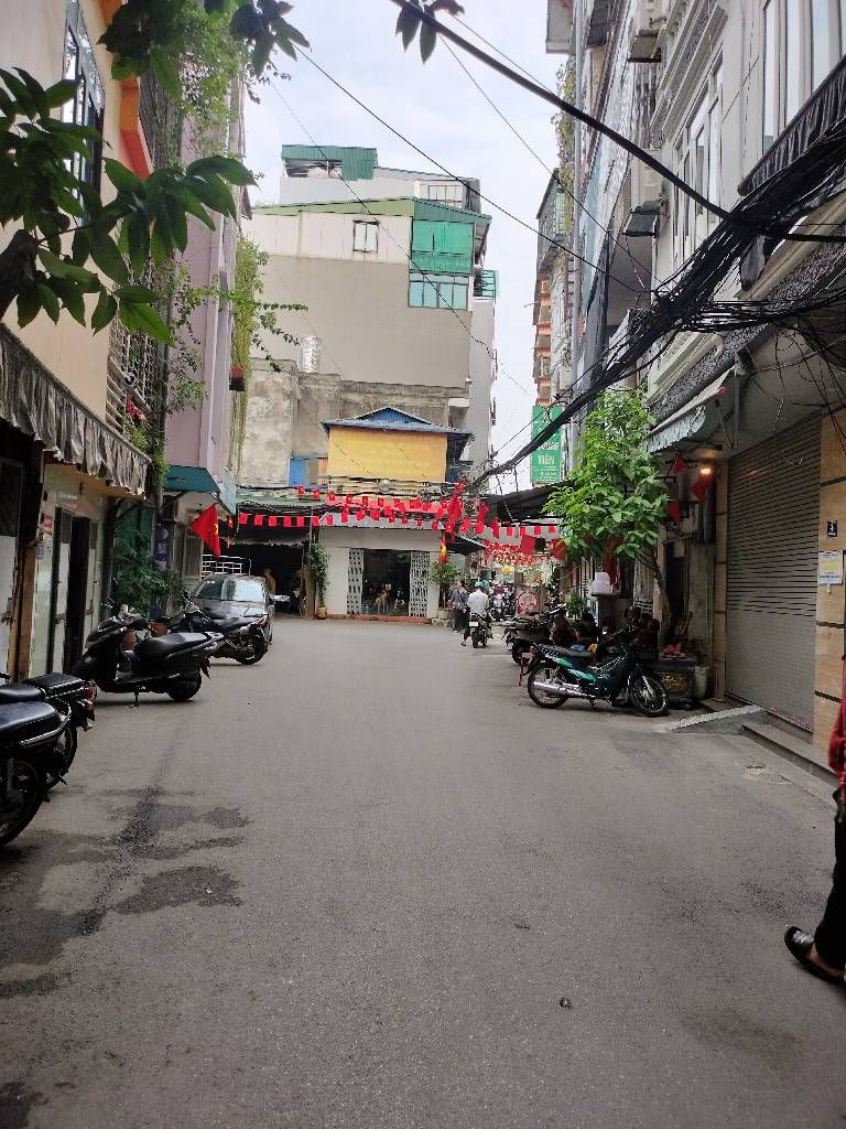 Bán nhà Linh Quang - diện tích 39m2 3 tầng - ô tô tránh - giá 6,6 tỷ