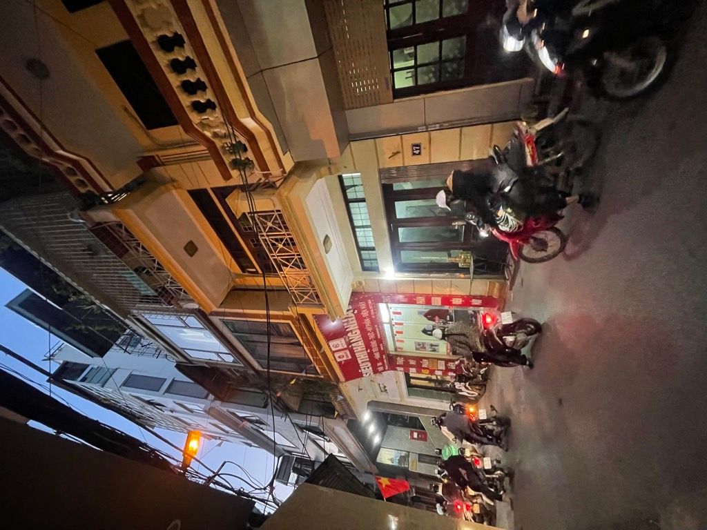 Bán nhà Khương Trung - diện tích 40m2 4 tầng - MẶT NGÕ KINH DOANH - giá 16,8 tỷ