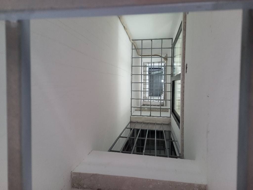 Bán nhà Vĩnh Hưng - diện tích 46m2 4 tầng - NGÕ THÔNG RA NGÕ 649 LĨNH NAM KINH DOANH - giá 9,4 tỷ