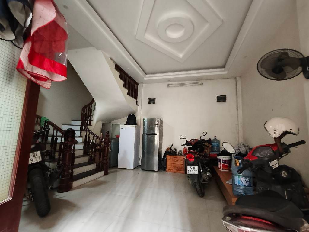 Bán nhà Hoàng Mai - diện tích 33m2 5 tầng - Lô góc, ô tô - giá 14,3 tỷ