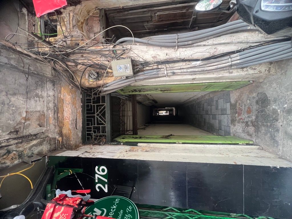 Bán nhà Phố Huế - diện tích 40.4m2 1 tầng - Nhà cũ ở tạm - giá 19 tỷ