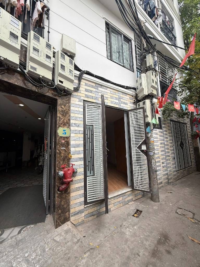 Bán nhà Bùi Xương Trạch - diện tích 35m2 1 tầng - Căn hộ ccmn tầng 1 riêng biệt - giá 1,9 tỷ