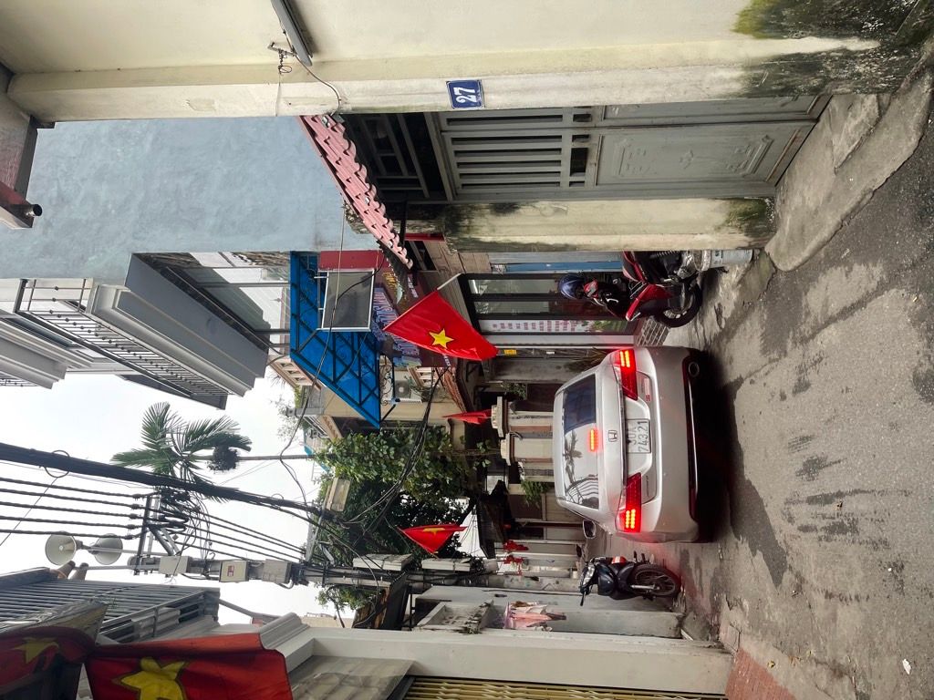 Bán nhà Ngọc Hồi - diện tích 48.3m2 1 tầng - ô tô qua nhà - giá 10,2 tỷ