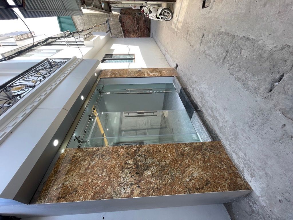 Bán nhà Nguyễn Khoái - diện tích 30m2 5 tầng - Ngõ 3 gác vào tận cửa - giá 6,98 tỷ