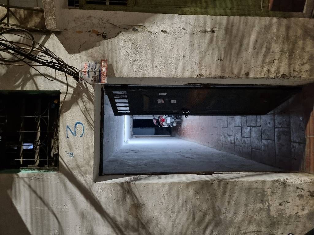 Bán nhà Ngõ Chợ Khâm Thiên - diện tích 23,7m2 2 tầng - nhà có cầu thang lên t2, t3 - giá 4,35 tỷ