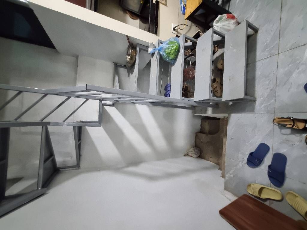 Bán nhà Ngõ Chợ Khâm Thiên - diện tích 23,7m2 2 tầng - nhà có cầu thang lên t2, t3 - giá 4,35 tỷ