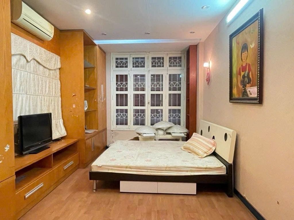 Bán nhà Nguyễn Chí Thanh - diện tích 26,4m2 6 tầng - Lô góc - giá 9,5 tỷ