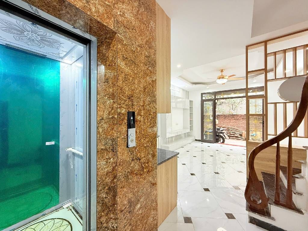 Bán nhà Thúy Lĩnh - diện tích 35m2 5 tầng - Ô TÔ - THANG MÁY - LÔ GÓC - giá 6 tỷ