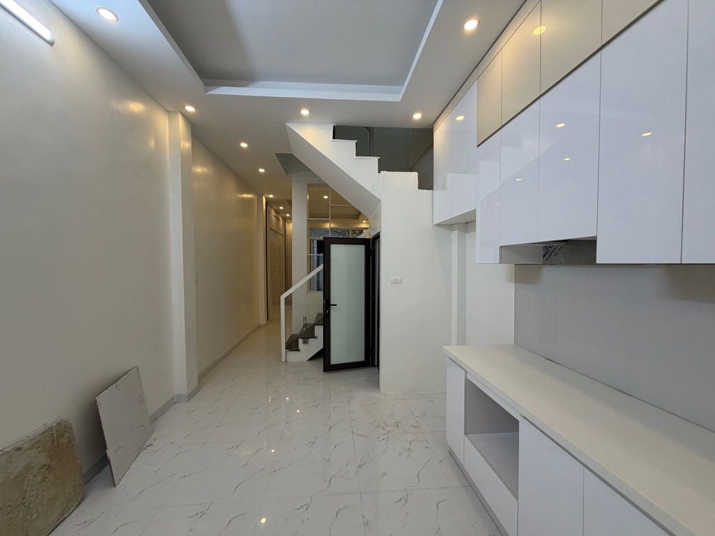 Bán nhà Thúy Lĩnh - diện tích 40m2 5 tầng - Ngõ nông thoáng, xe ba gác vào tận cửa - giá 7,4 tỷ